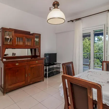 Cozy In With Kitchen *