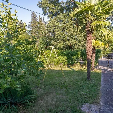 3 Bedroom Cozy In * Ika