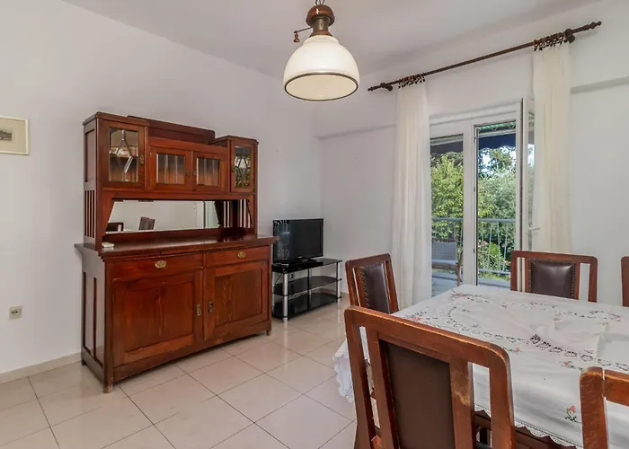Cozy In With Kitchen *