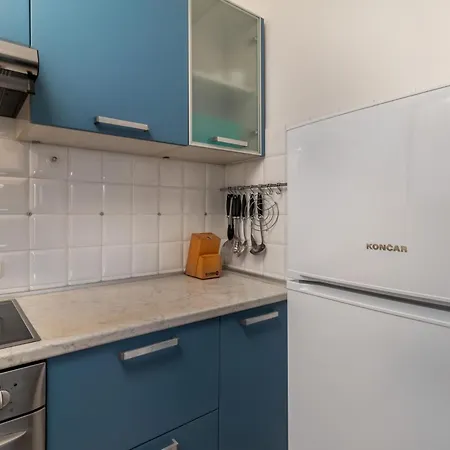 Daire Cozy In With Kitchen *